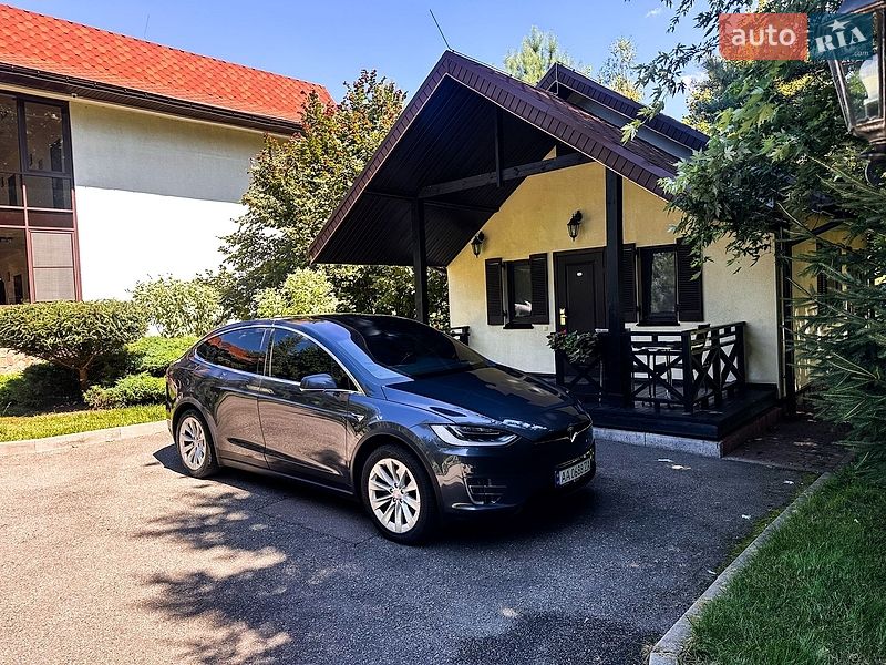 Позашляховик / Кросовер Tesla Model X 2017 в Києві фото 17 Позашляховик / Кросовер Tesla Model X 2017 в Києві
