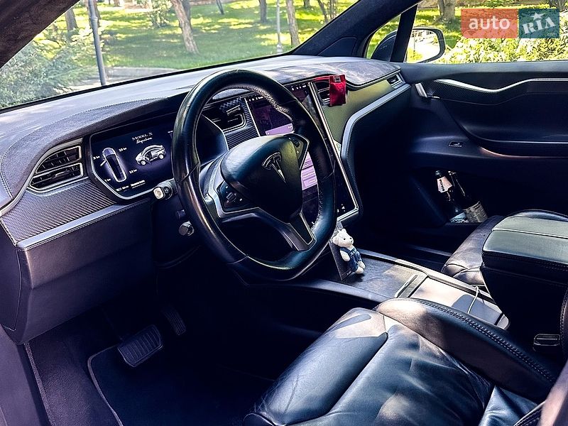 Позашляховик / Кросовер Tesla Model X 2017 в Києві фото 22 Позашляховик / Кросовер Tesla Model X 2017 в Києві