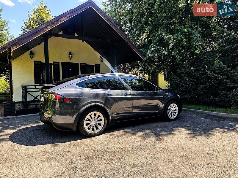 Позашляховик / Кросовер Tesla Model X 2017 в Києві фото 20 Позашляховик / Кросовер Tesla Model X 2017 в Києві