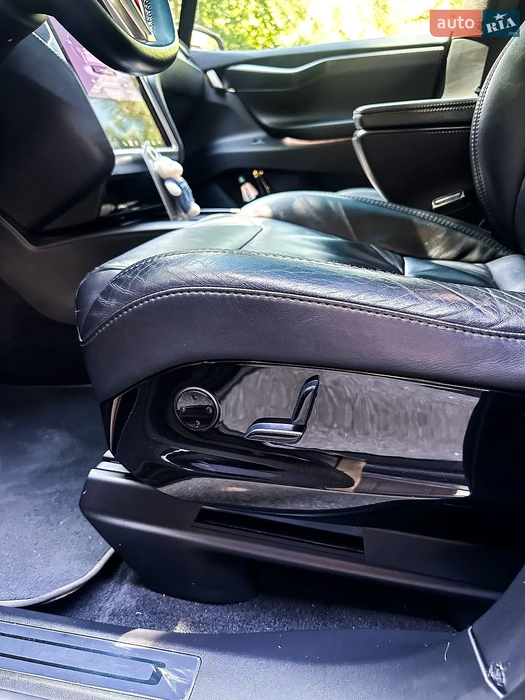 2017 Tesla Model X - мініатюра 24