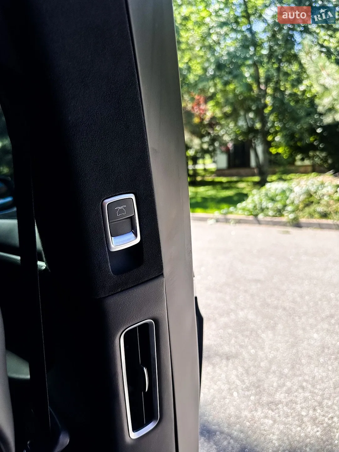 2017 Tesla Model X - мініатюра 34