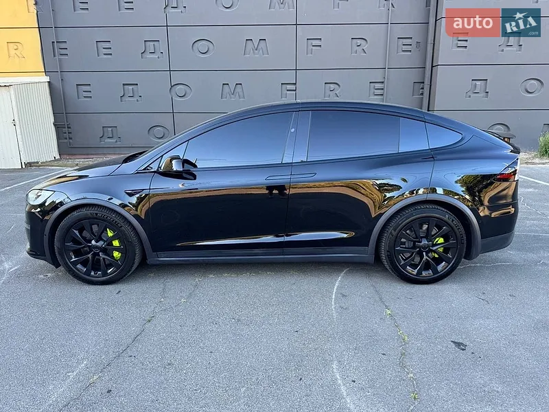 Tesla Model X 2022