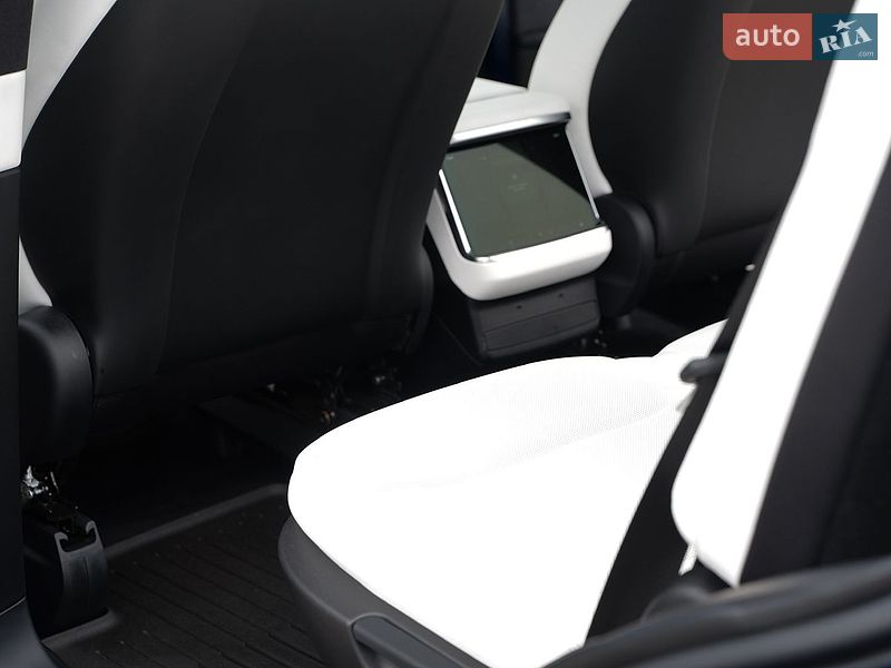 Внедорожник / Кроссовер Tesla Model X 2023 в Виннице