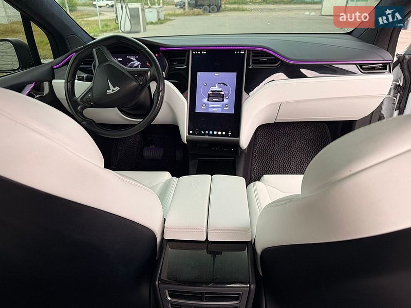 Внедорожник / Кроссовер Tesla Model X 2018 в Харькове