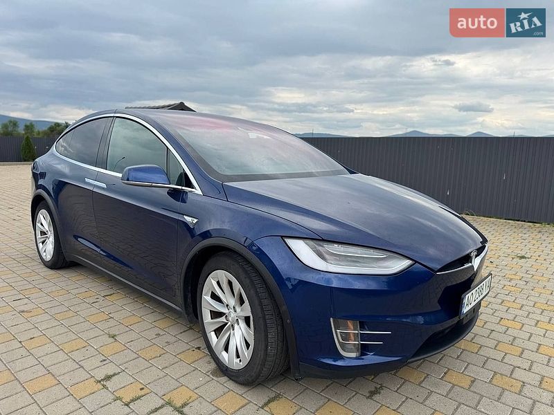 Tesla Model X 2016