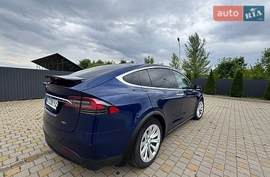 Позашляховик / Кросовер Tesla Model X 2016 в Іршаві