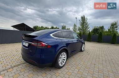 Позашляховик / Кросовер Tesla Model X 2016 в Іршаві