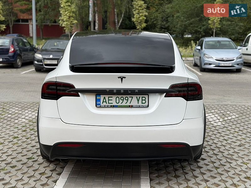 Позашляховик / Кросовер Tesla Model X 2019 в Львові