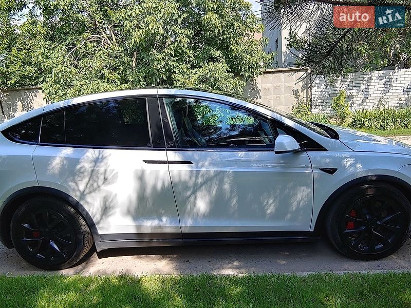 Позашляховик / Кросовер Tesla Model X 2023 в Дніпрі