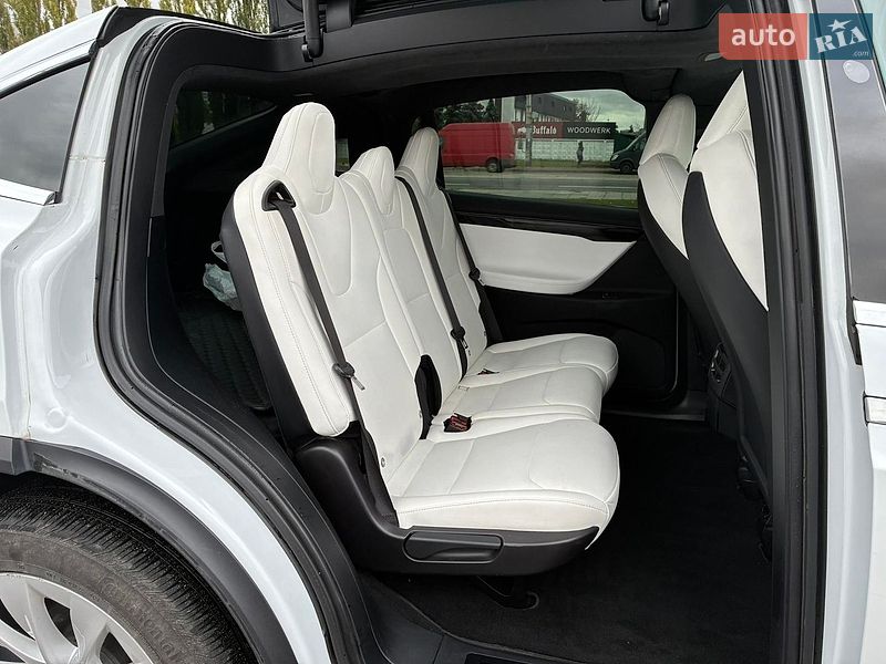 Позашляховик / Кросовер Tesla Model X 2020 в Києві