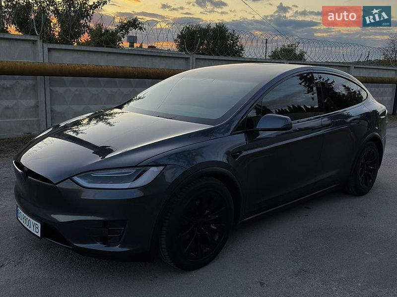 Внедорожник / Кроссовер Tesla Model X 2018 в Тернополе фото 12 Внедорожник / Кроссовер Tesla Model X 2018 в Тернополе