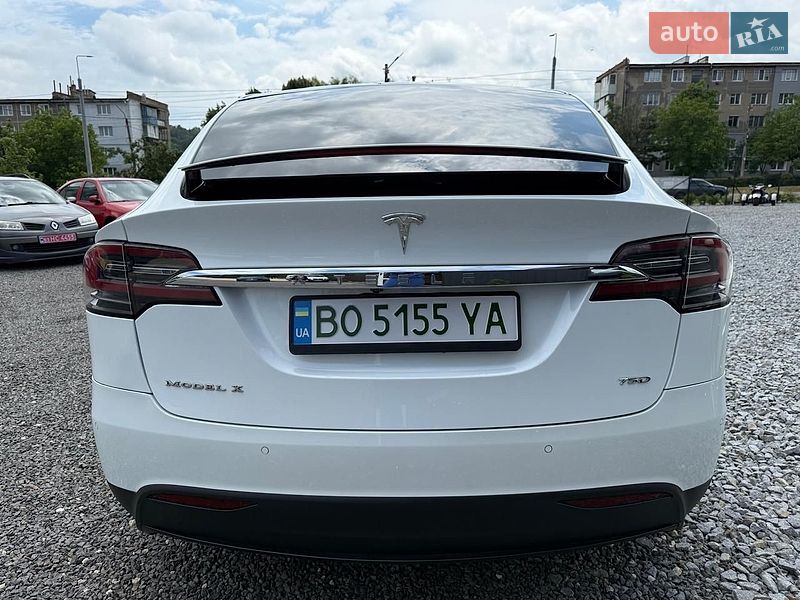 Позашляховик / Кросовер Tesla Model X 2018 в Кременці