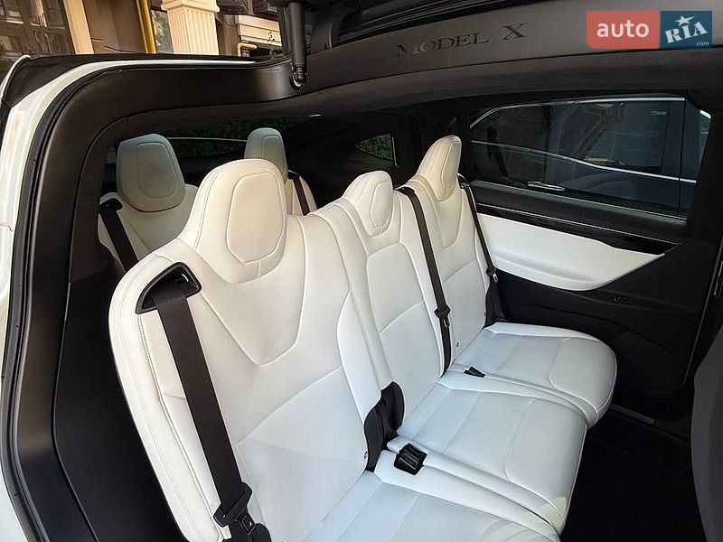 Внедорожник / Кроссовер Tesla Model X 2017 в Киеве