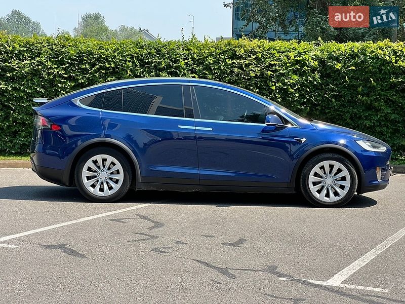 Позашляховик / Кросовер Tesla Model X 2018 в Києві