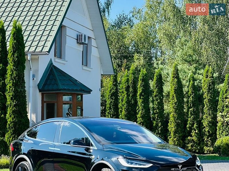 Внедорожник / Кроссовер Tesla Model X 2017 в Луцке