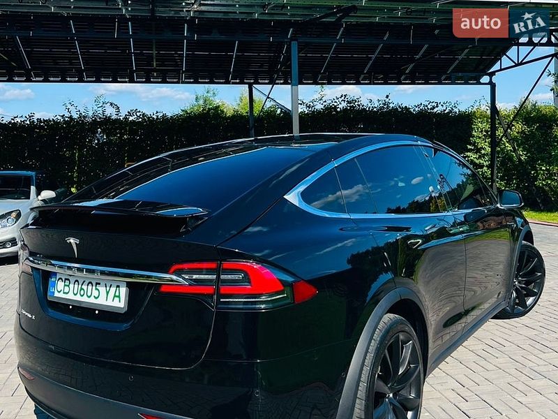 Внедорожник / Кроссовер Tesla Model X 2017 в Луцке