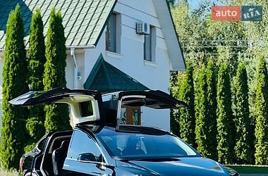 Внедорожник / Кроссовер Tesla Model X 2017 в Луцке