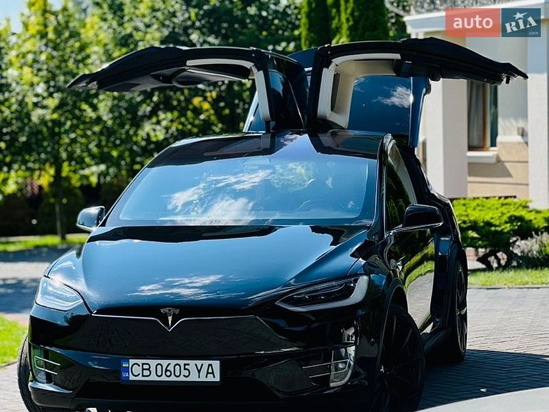 Внедорожник / Кроссовер Tesla Model X 2017 в Луцке