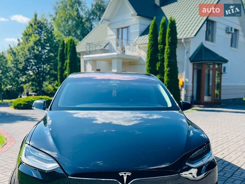Внедорожник / Кроссовер Tesla Model X 2017 в Луцке