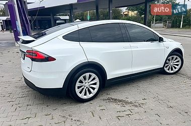 Внедорожник / Кроссовер Tesla Model X 2016 в Черновцах