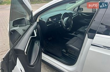 Внедорожник / Кроссовер Tesla Model X 2016 в Черновцах