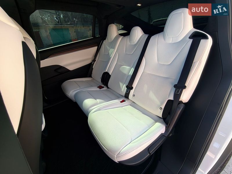 Позашляховик / Кросовер Tesla Model X 2023 в Вишгороді фото 28 Позашляховик / Кросовер Tesla Model X 2023 в Вишгороді