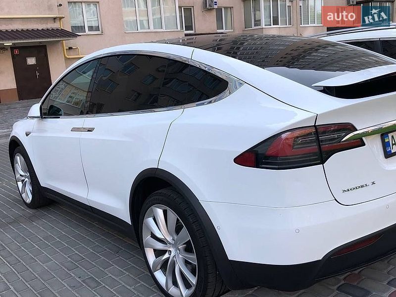 Внедорожник / Кроссовер Tesla Model X 2016 в Львове