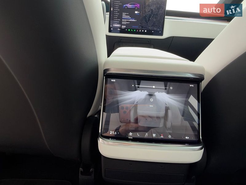 Внедорожник / Кроссовер Tesla Model X 2023 в Киеве