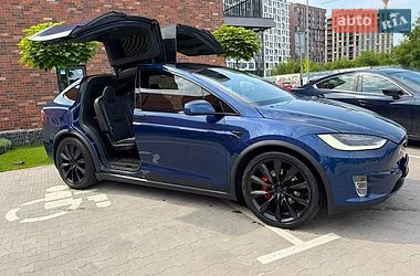 Позашляховик / Кросовер Tesla Model X 2019 в Києві