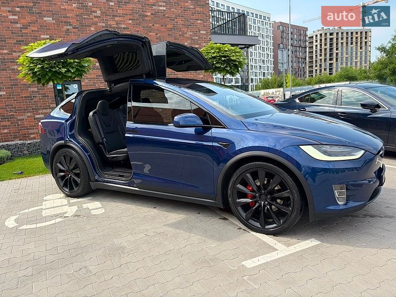 Позашляховик / Кросовер Tesla Model X 2019 в Києві