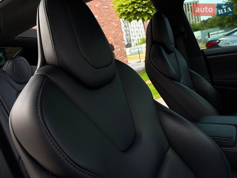 Позашляховик / Кросовер Tesla Model X 2019 в Києві