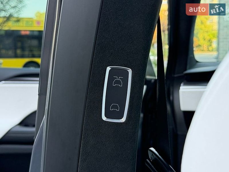 Внедорожник / Кроссовер Tesla Model X 2023 в Полтаве