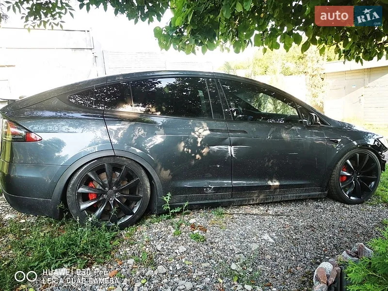 Tesla Model X