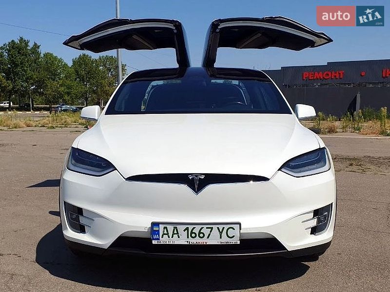 Позашляховик / Кросовер Tesla Model X 2019 в Миколаєві