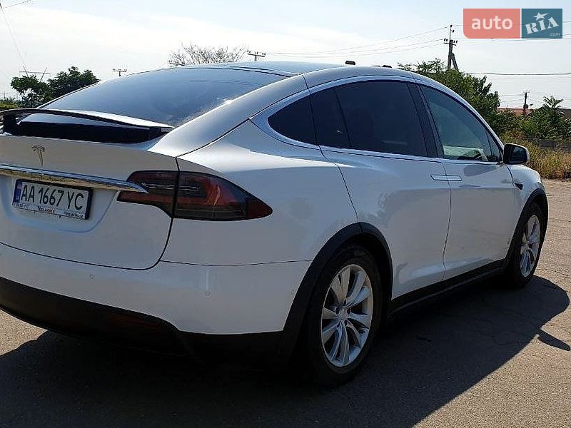 Позашляховик / Кросовер Tesla Model X 2019 в Миколаєві