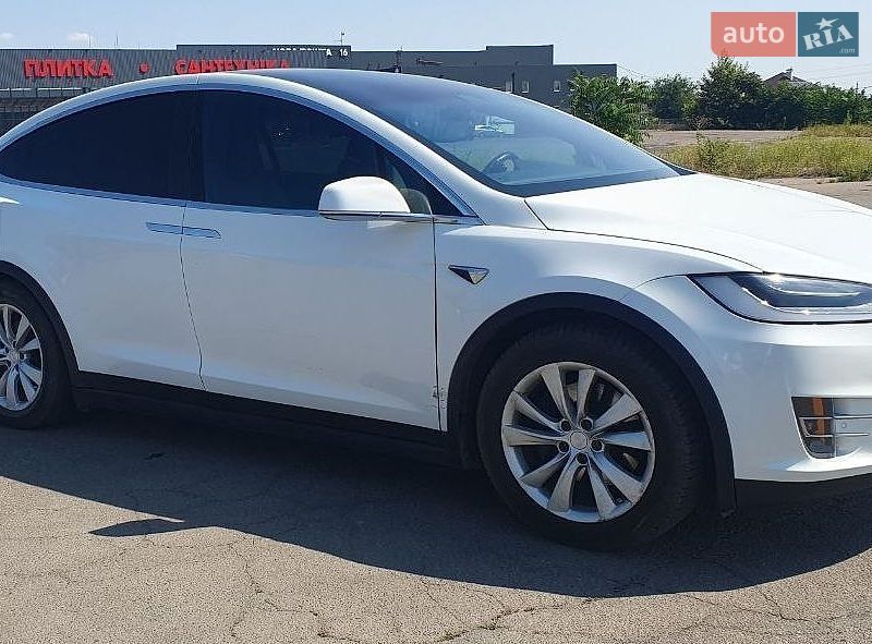 Позашляховик / Кросовер Tesla Model X 2019 в Миколаєві