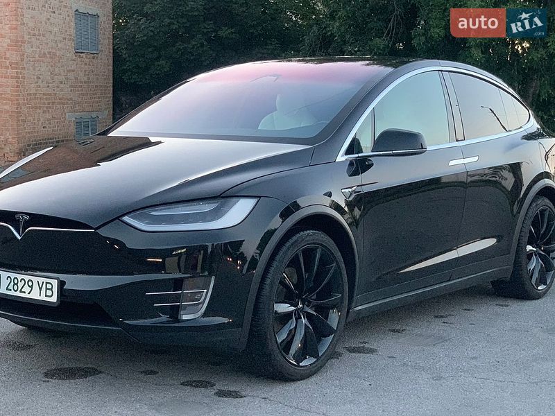 Позашляховик / Кросовер Tesla Model X 2017 в Сквирі фото 4 Позашляховик / Кросовер Tesla Model X 2017 в Сквирі