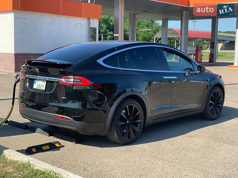 Позашляховик / Кросовер Tesla Model X 2017 в Сквирі фото 11 Позашляховик / Кросовер Tesla Model X 2017 в Сквирі