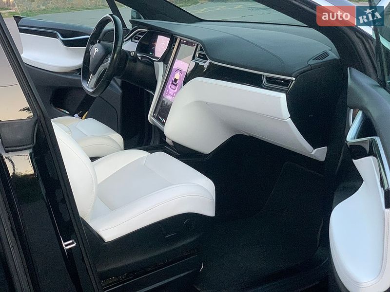 Позашляховик / Кросовер Tesla Model X 2017 в Сквирі фото 28 Позашляховик / Кросовер Tesla Model X 2017 в Сквирі