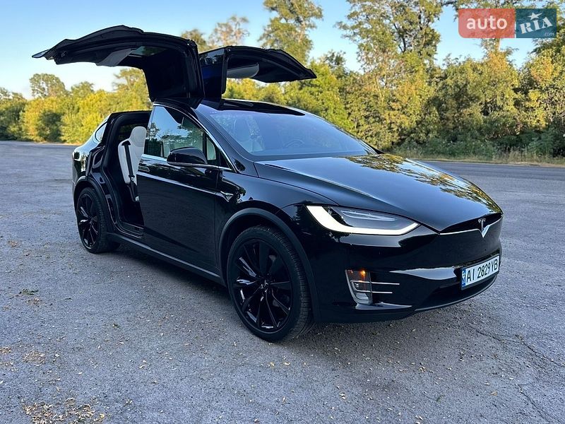 Позашляховик / Кросовер Tesla Model X 2017 в Сквирі фото 41 Позашляховик / Кросовер Tesla Model X 2017 в Сквирі