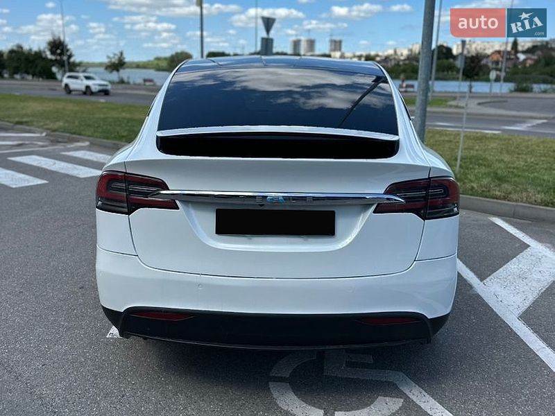 Позашляховик / Кросовер Tesla Model X 2020 в Вінниці