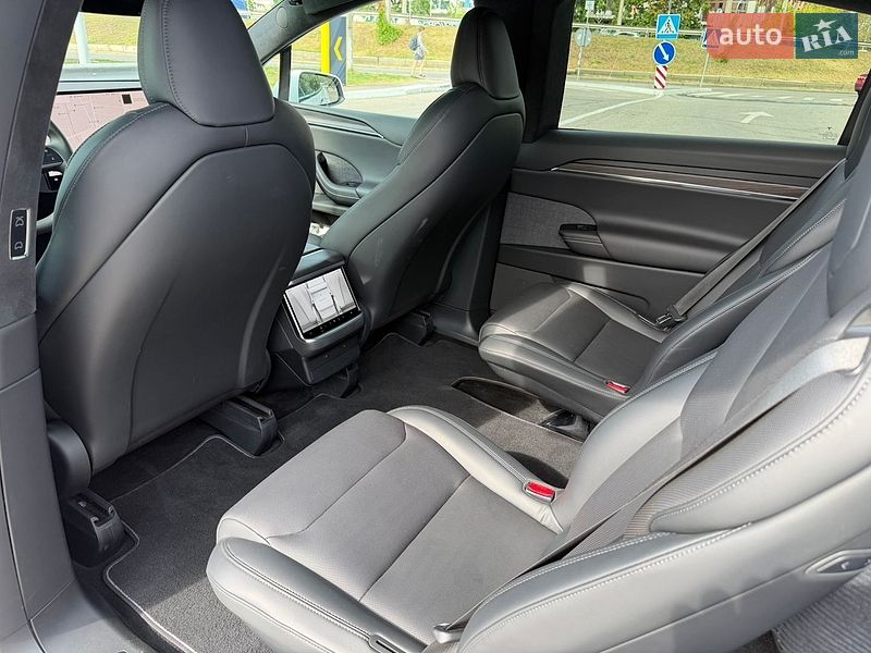 Внедорожник / Кроссовер Tesla Model X 2023 в Киеве
