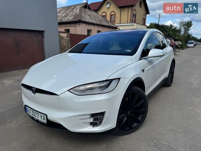 Позашляховик / Кросовер Tesla Model X 2019 в Харкові