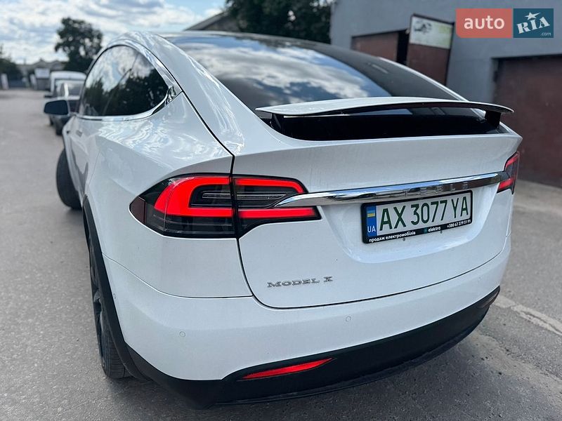 Позашляховик / Кросовер Tesla Model X 2019 в Харкові