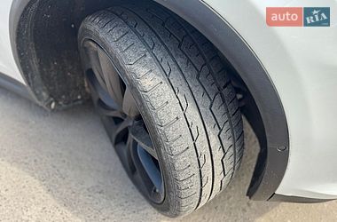 Позашляховик / Кросовер Tesla Model X 2019 в Харкові