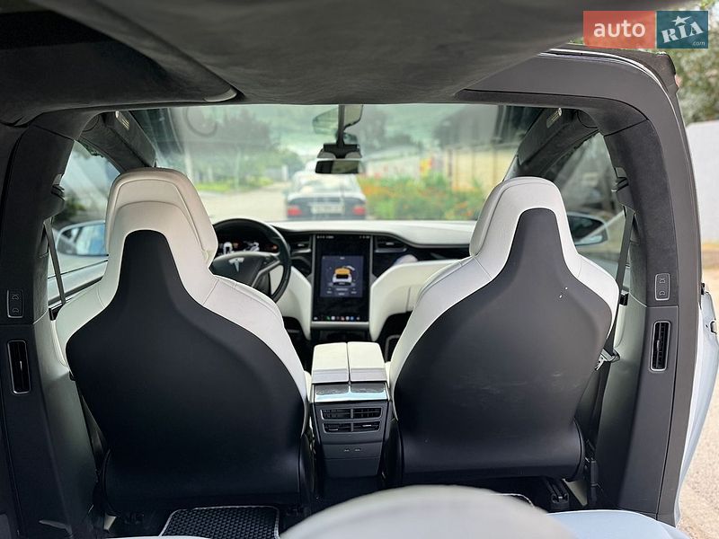 Позашляховик / Кросовер Tesla Model X 2019 в Харкові