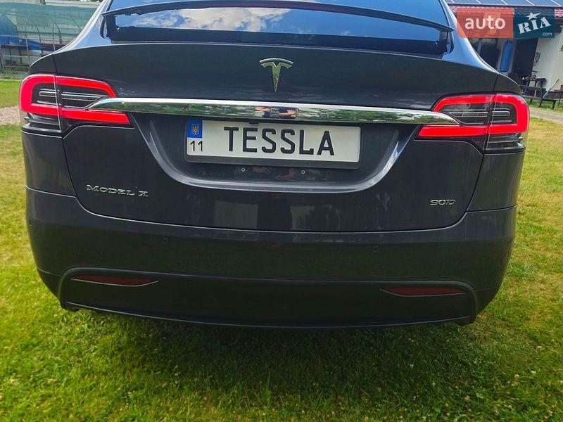 Внедорожник / Кроссовер Tesla Model X 2016 в Киеве