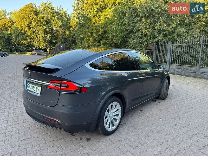 Позашляховик / Кросовер Tesla Model X 2017 в Миргороді фото 15 Позашляховик / Кросовер Tesla Model X 2017 в Миргороді