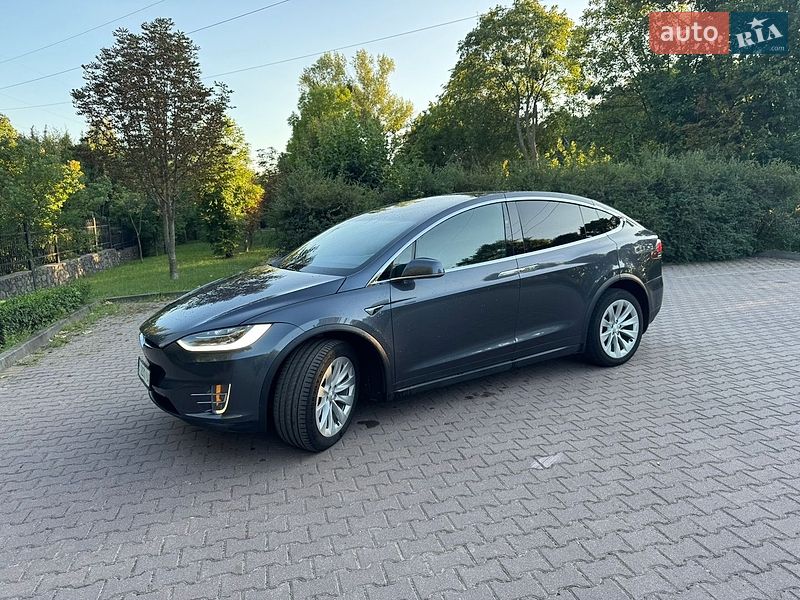 Внедорожник / Кроссовер Tesla Model X 2017 в Миргороде