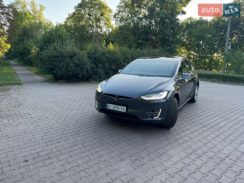 Позашляховик / Кросовер Tesla Model X 2017 в Миргороді фото 18 Позашляховик / Кросовер Tesla Model X 2017 в Миргороді
